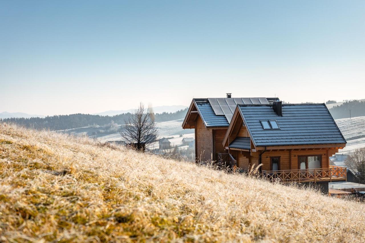 Houten Vakantiewoning "Reisnaarpolen" Royaal Ontbijt, Sauna En Hottub 차르나 구라 외부 사진