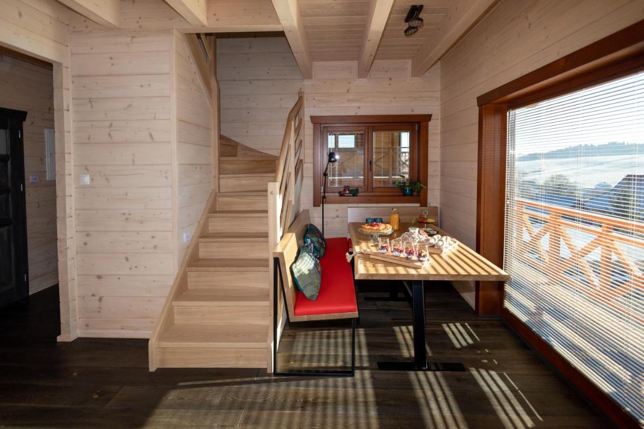 Houten Vakantiewoning "Reisnaarpolen" Royaal Ontbijt, Sauna En Hottub 차르나 구라 외부 사진