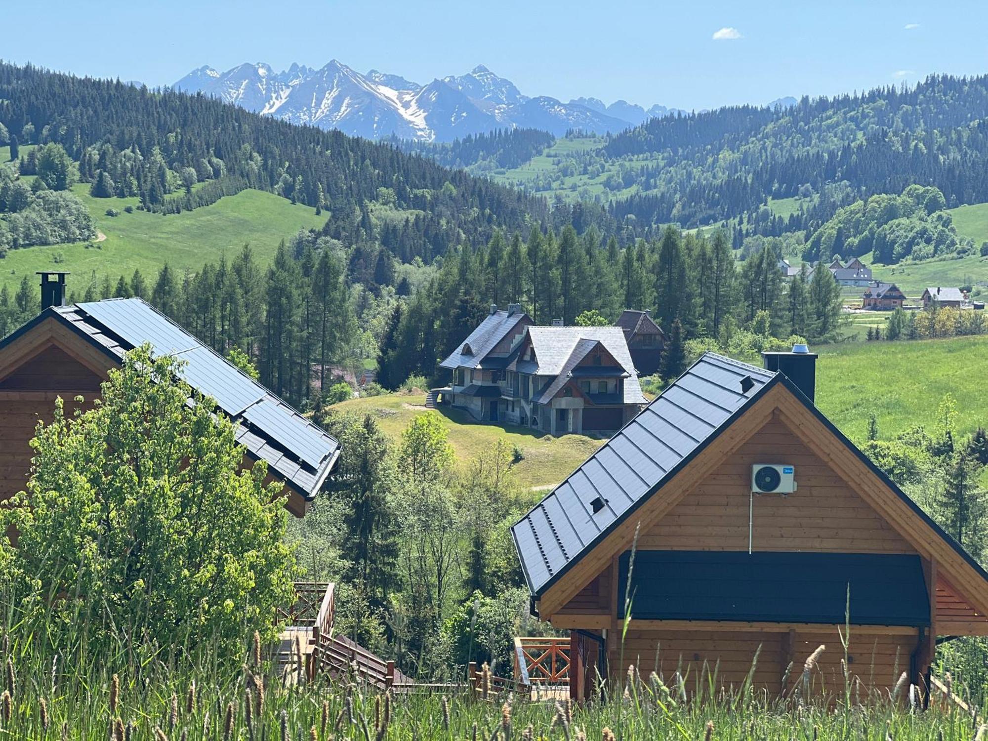 Houten Vakantiewoning "Reisnaarpolen" Royaal Ontbijt, Sauna En Hottub 차르나 구라 외부 사진