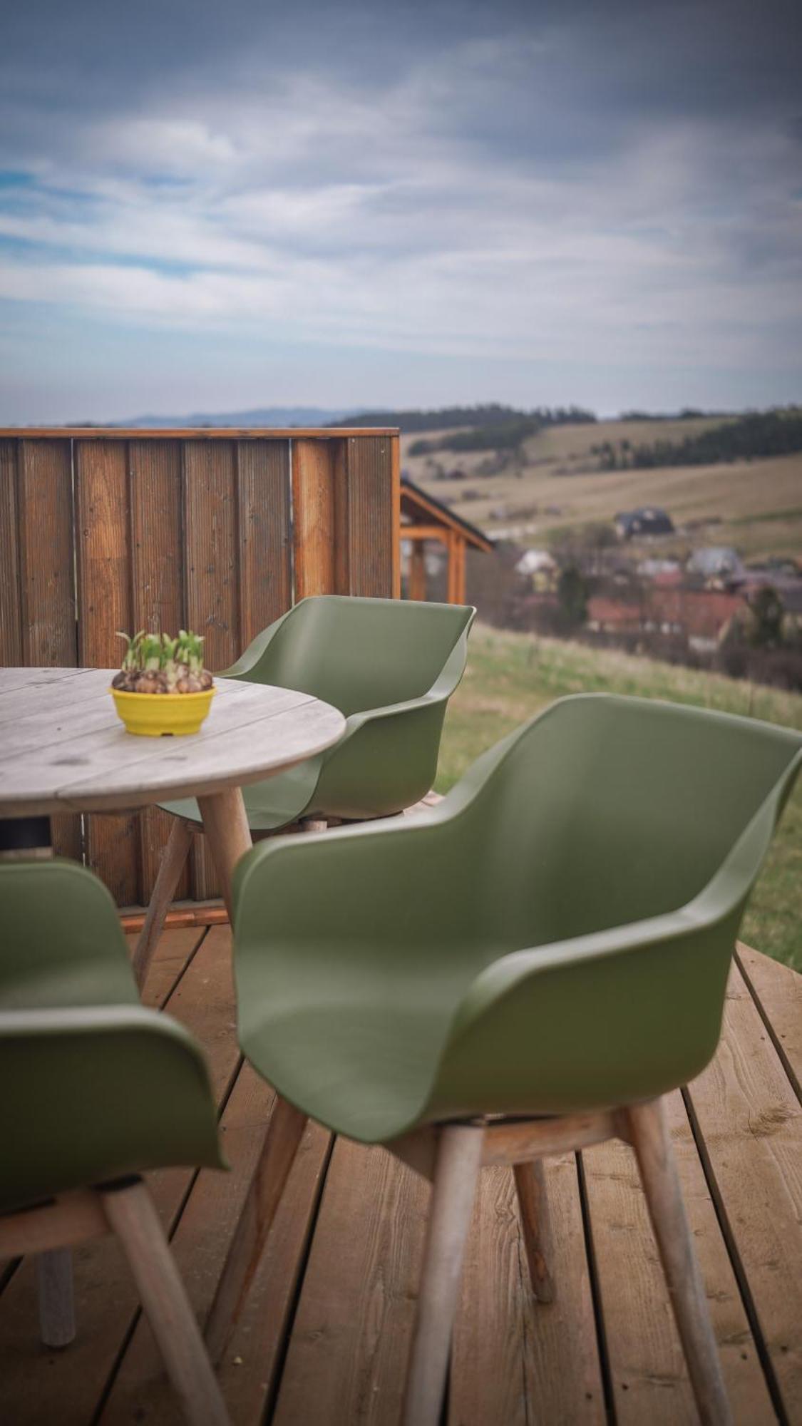 Houten Vakantiewoning "Reisnaarpolen" Royaal Ontbijt, Sauna En Hottub 차르나 구라 외부 사진